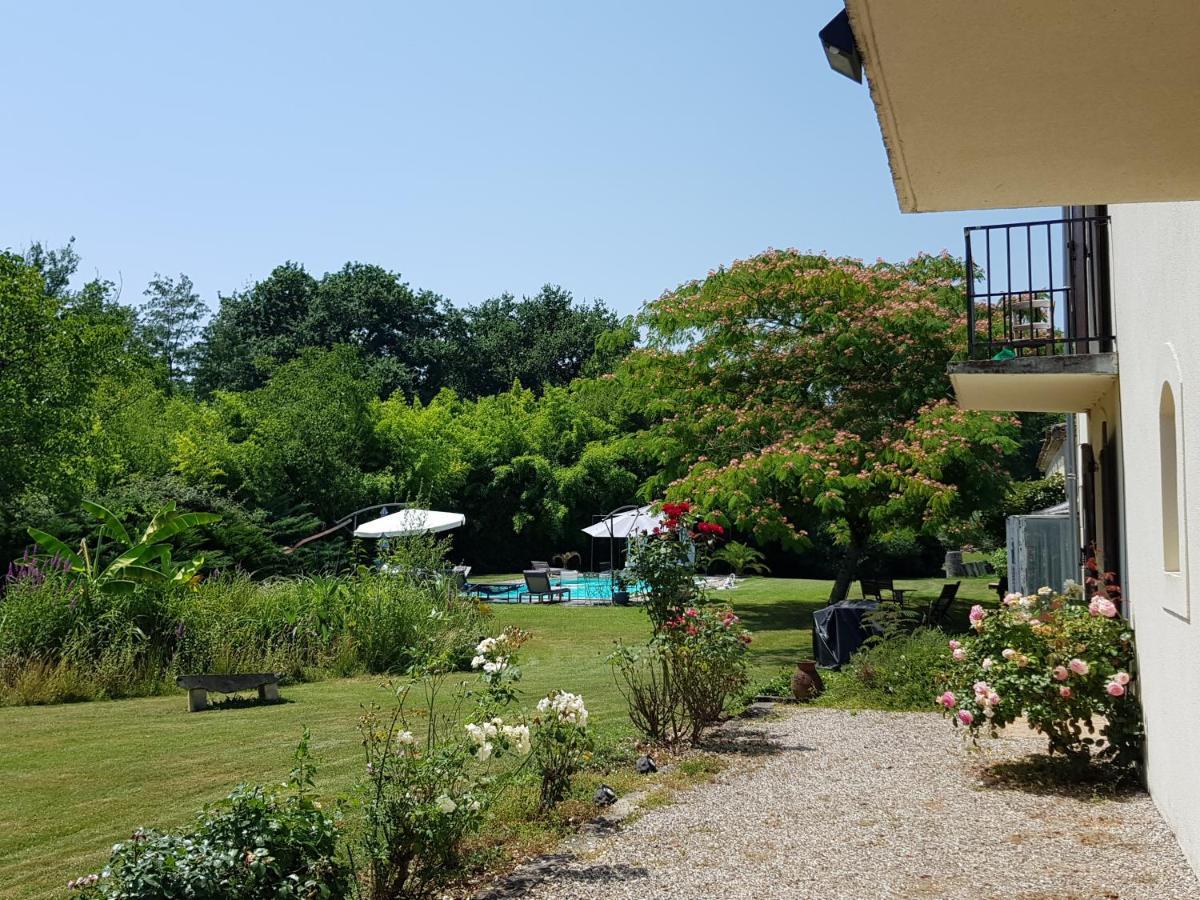 Domaine De Baise Bed & Breakfast Feugarolles Exterior foto